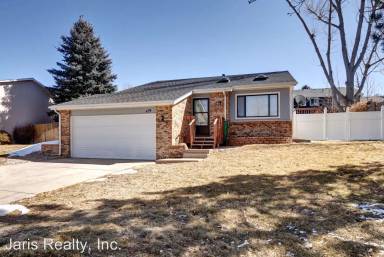 Main picture of 459 S Larkspur Dr