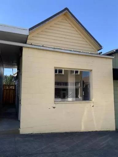 Main picture of 44 S Nehalem St