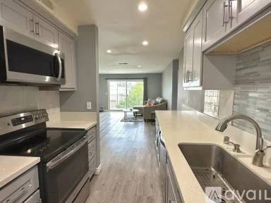 Main picture of 1741 Neil Armstrong St