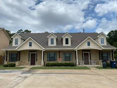 Main picture of 709 Dominik Dr