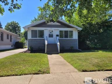 Main picture of 6922 Van Buren Ave