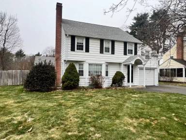 Main picture of 120 Bridle Path Rd