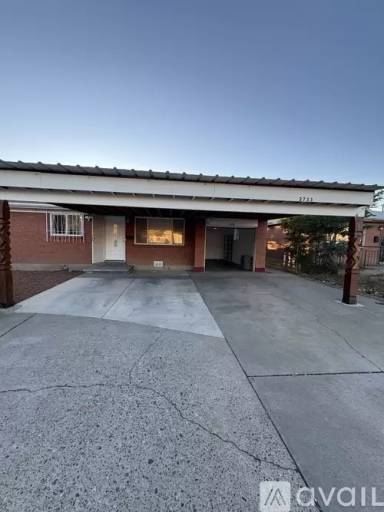 Main picture of 2733 Louisiana Blvd NE