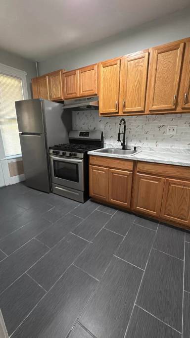 Main picture of 1475 Chapel St