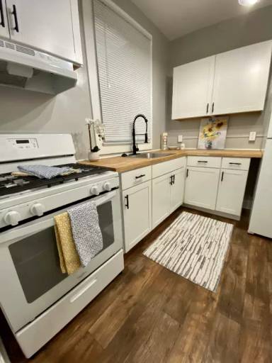 Main picture of 1228 N St