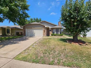 Main picture of 2013 Avignon Dr