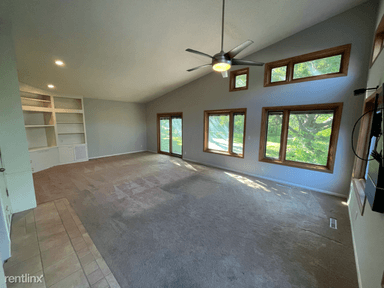 Main picture of 6213 Crescent Dr