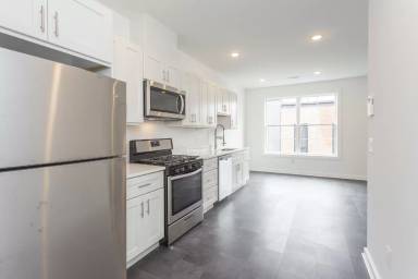 Main picture of 1154 S Sydenham St
