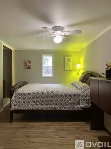 Main picture of 863 Summerly Dr