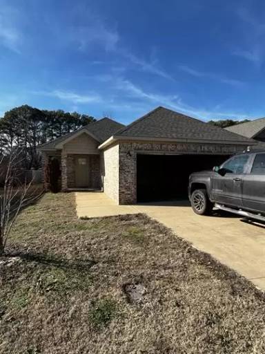Main picture of 263 Wolf Den Dr