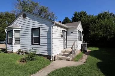 Main picture of 4734 E 34th St