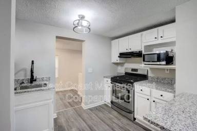 Main picture of 7515 Belmont Ave