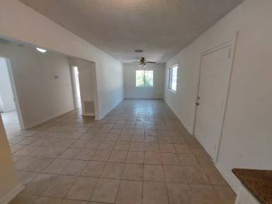 Main picture of 6110 Moncrief Rd W