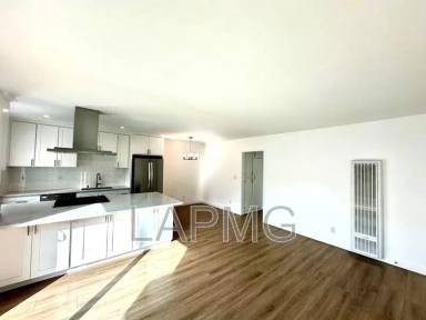 Main picture of 3720 Watseka Ave