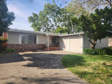 Main picture of 3927 Sacramento Ave