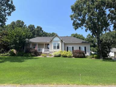 Main picture of 18 Sun Valley Dr