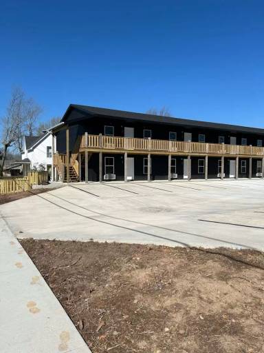 Main picture of 301 Maple St