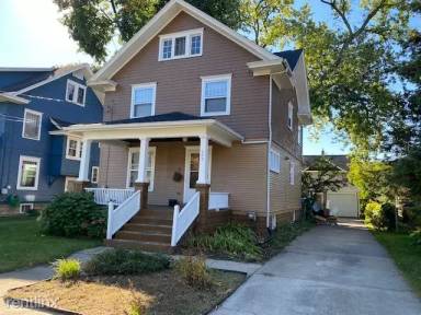 Main picture of 609 McBride St
