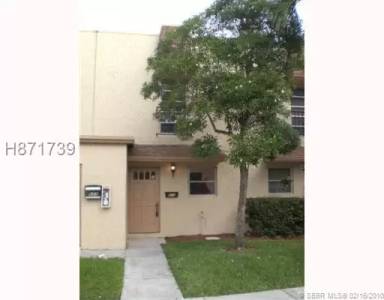 Main picture of 511 N Pine Island Rd