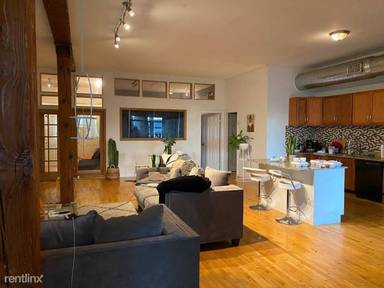 Main picture of 2412 W North Ave