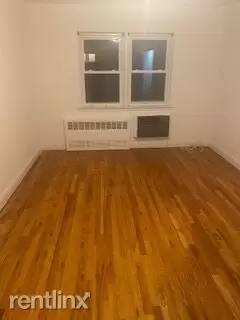 Main picture of 1016 E 80th St