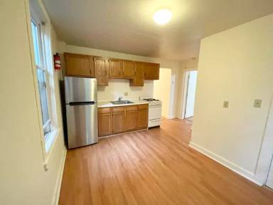 Main picture of 1574 Tremont St