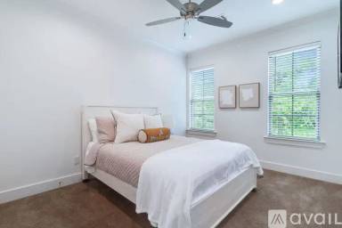 Main picture of 411 Curtis St