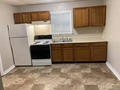 Main picture of 2822 Jules St