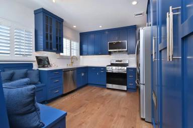 Main picture of 8344 Blackburn Ave