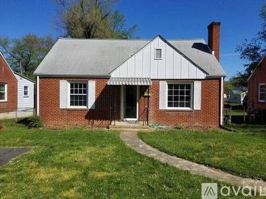 Main picture of 221 King Ave