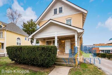 Main picture of 27 Dakota Ave