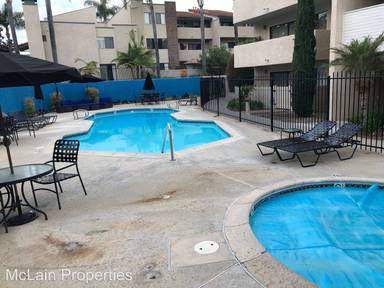 Main picture of 2625 Pirineos Way