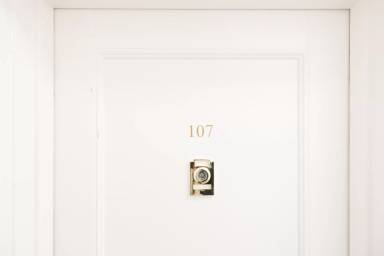 Main picture of 2804 S Moreland Blvd