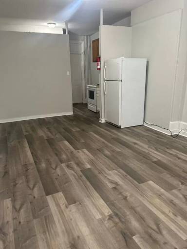 Main picture of 142 S Prince St