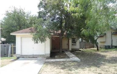 Main picture of 131 Oak River Dr