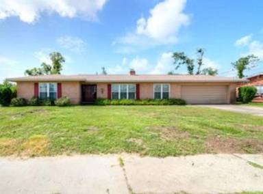 Main picture of 919 Huntingdon Rd