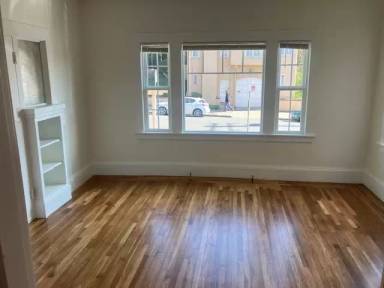 Main picture of 437 Euclid Ave
