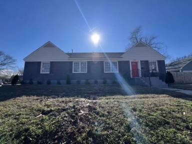 Main picture of 1071 Springdale St