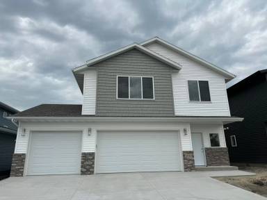 Main picture of 1050 61st Ave W