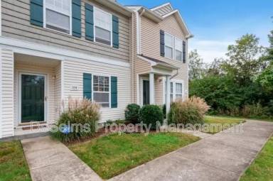 Main picture of 1204 Parkstone Ln