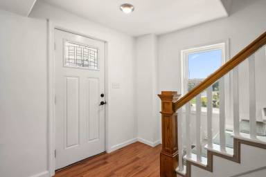 Main picture of 10 High St