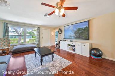 Main picture of 5039 Westminster Dr