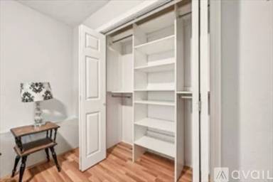 Main picture of 48 Gibbs St