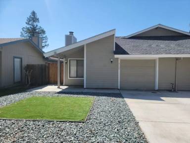 Main picture of 5107 5109 Hoover St