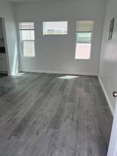 Main picture of 626 E 5th St