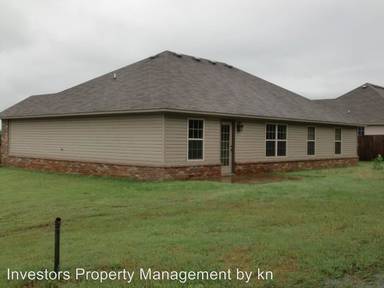 Main picture of 228 Pine St
