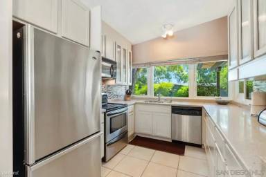 Main picture of 320 W Thorn St