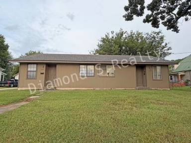 Main picture of 1521 N Clay Ave