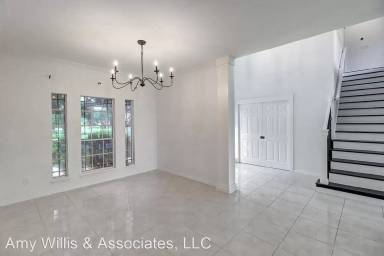 Main picture of 7801 Lovain Dr