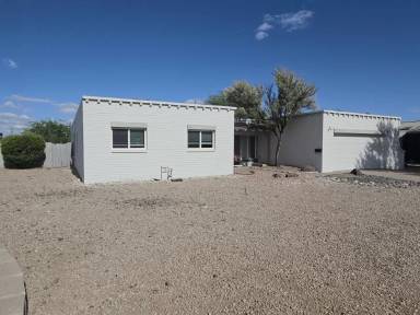 Main picture of 3301 S Terrace Rd